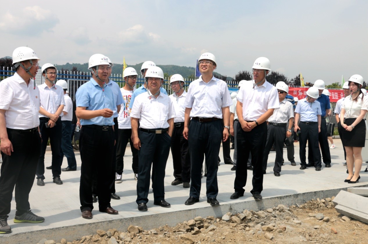 省國資委系統脫貧攻堅小組觀(guān)摩陜建（安康）新型建材工業(yè)園